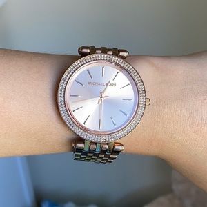 MK rose gold watch 😍